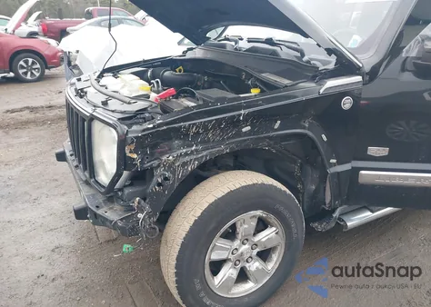 2011 Jeep Liberty Sport z USA, uszkodzony, nr VIN 1J4PN2GK8BA562855